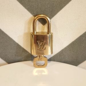 LV lock & key #301 -RARE France stamp